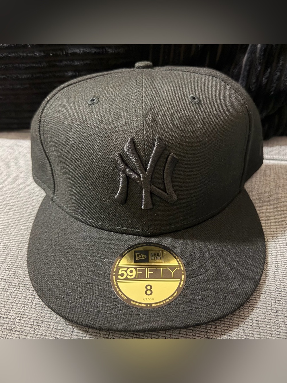 New Era Black Out NY Yankees grey bottom Fitted Cap sz 8